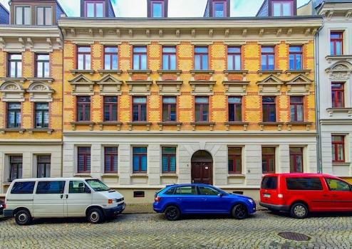frisch sanierte 3 Zimmer Wohnung mit Balkon in gute Hände abzugeben
