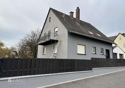 Streißenseite mit Zaun