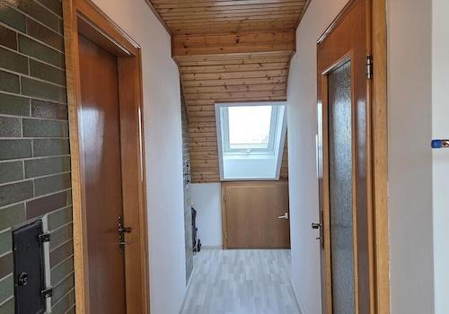 Flur mit Stauraum DG