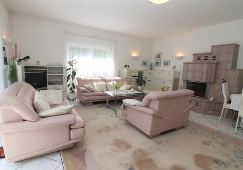 Bild 7 Wohnzimmer Erdgeschoss