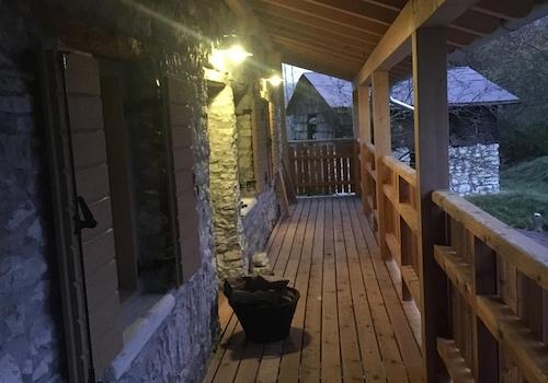 Balkon u. Verbindung Stube Bad