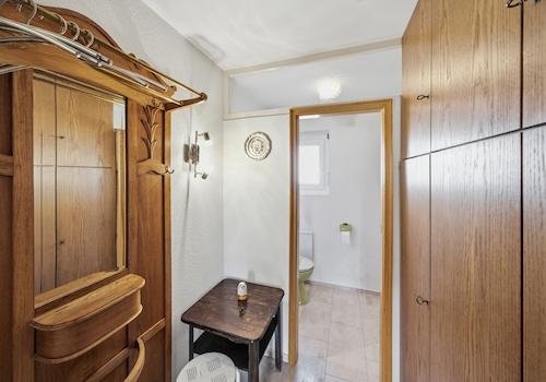 EG - Garderobe und Gäste-WC