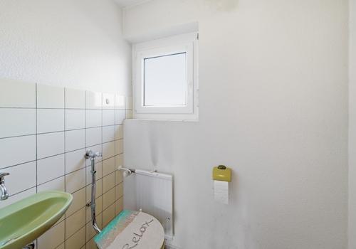 ...seperates Gäste-WC