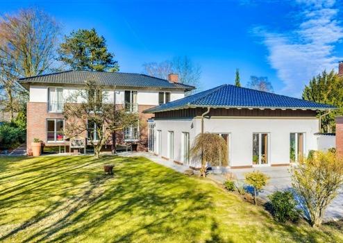 Traumvilla in begehrter Wohnlage
