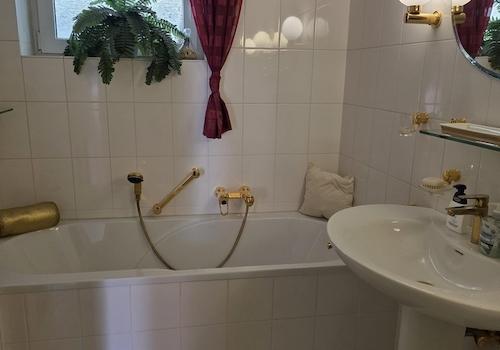 Badezimmer 1