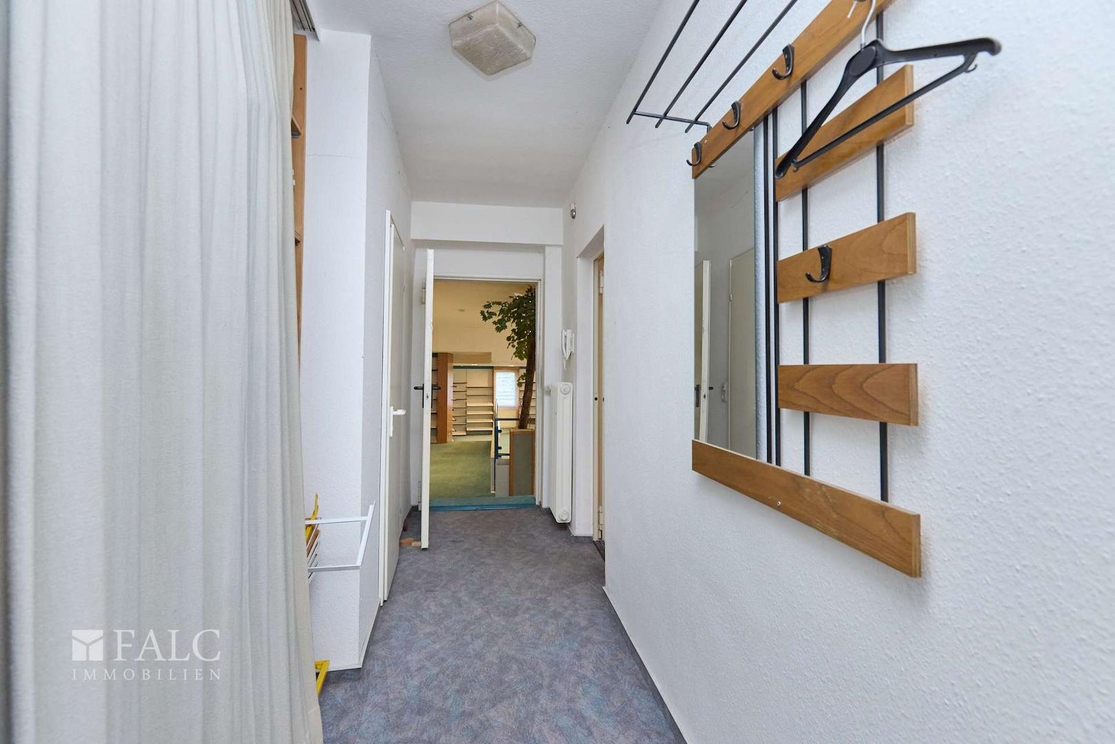 Diele zur Aufenthaltsküche erstes OG