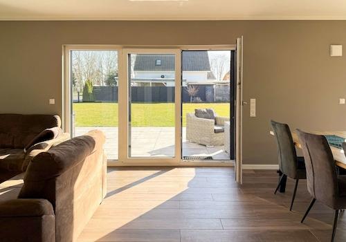 Zugang zu Terrasse und Garten