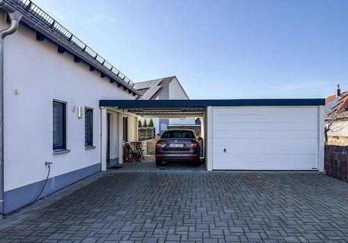 Garage und Carport