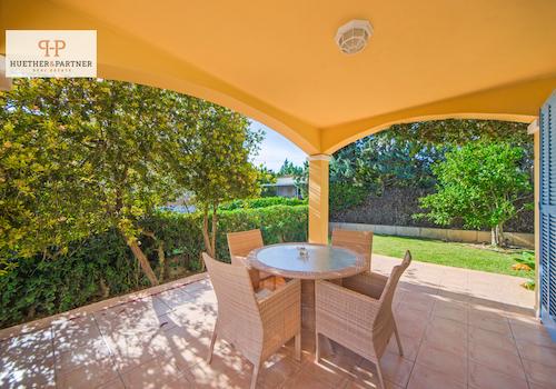 überdachte Terrasse