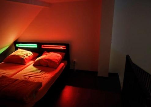 Property thumbnail 6