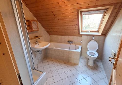 Haus 1 Zimmer Bad OG