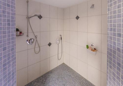 Dusche für Sauna