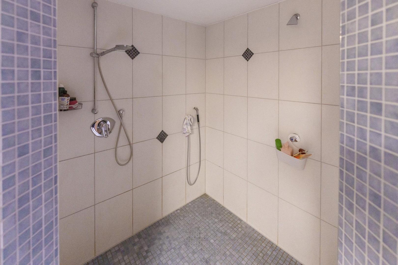 Dusche für Sauna