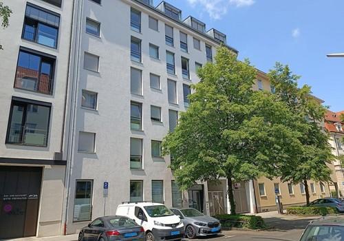 Straßenansicht Vordergebäude