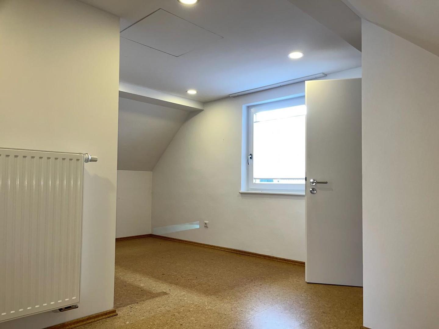 Durchgangszimmer oder Büro
