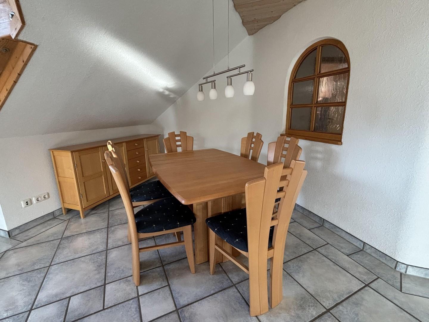 Wohnstudio mit Küche, Essecke