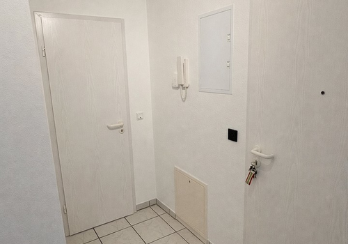 Abstellkammer bei Haustür