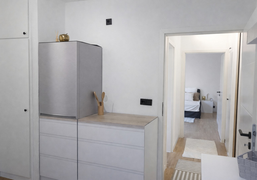 Küche mit Blick auf Flur