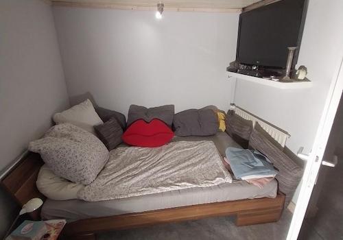 Büro mit Gästebett