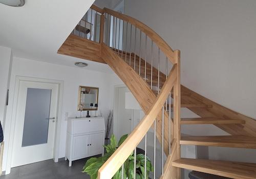 Holztreppe massiv 