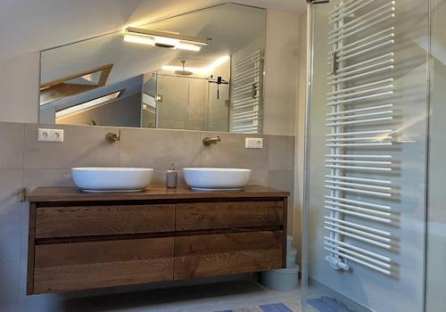 Vollholzwaschtisch maßgefertig