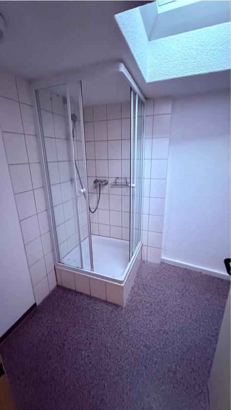 Dusche 1.