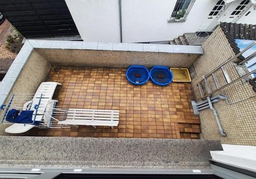 Terasse auf Doppelgarage