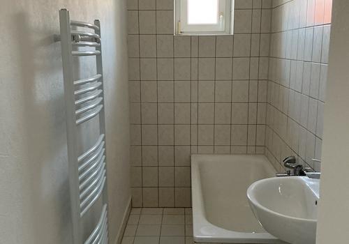 Bad mit Handtuchheizkörper