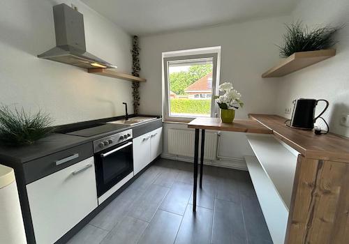 Küche mit Einbaugeräten