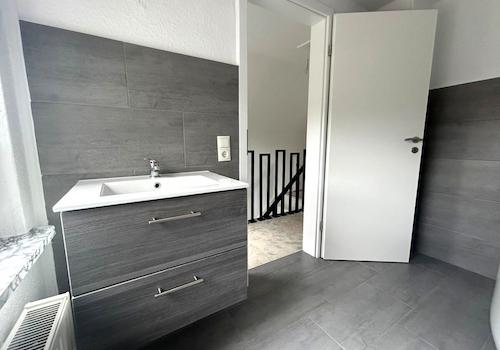 Sanniertes Badezimmer