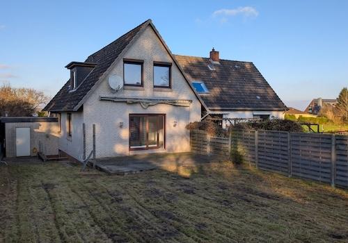 Schleiweg 10a - Rückansicht (rechtes Einfamilienhaus)