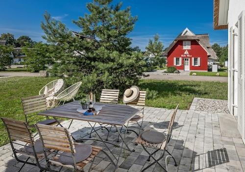 ... und großer Sonnen-Terrasse