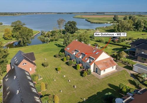 wunderschöne Lage des Hauses ...