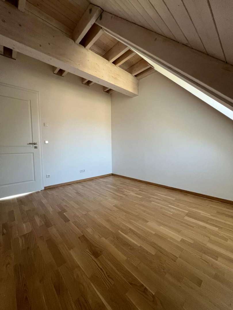 Kinder-/ Arbeitszimmer 1