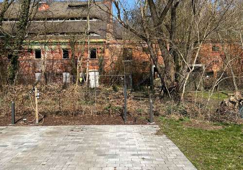 Stellplatz mit Lademöglichkeit für E-Fahrzeuge