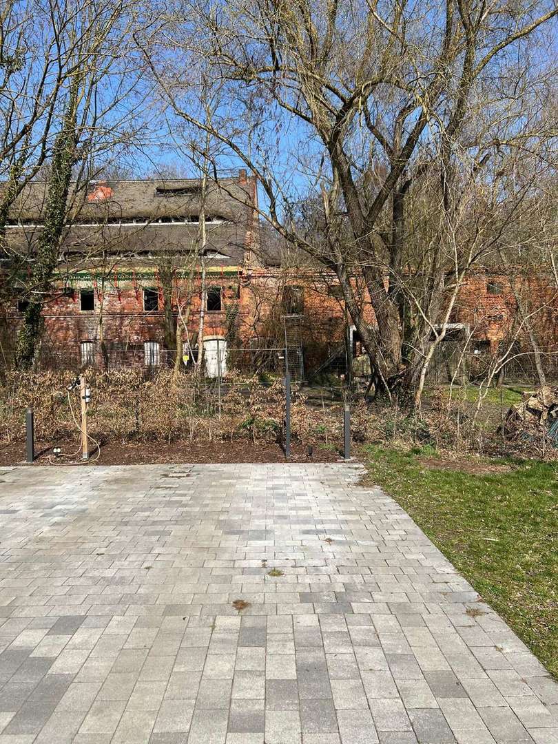 Stellplatz mit Lademöglichkeit für E-Fahrzeuge