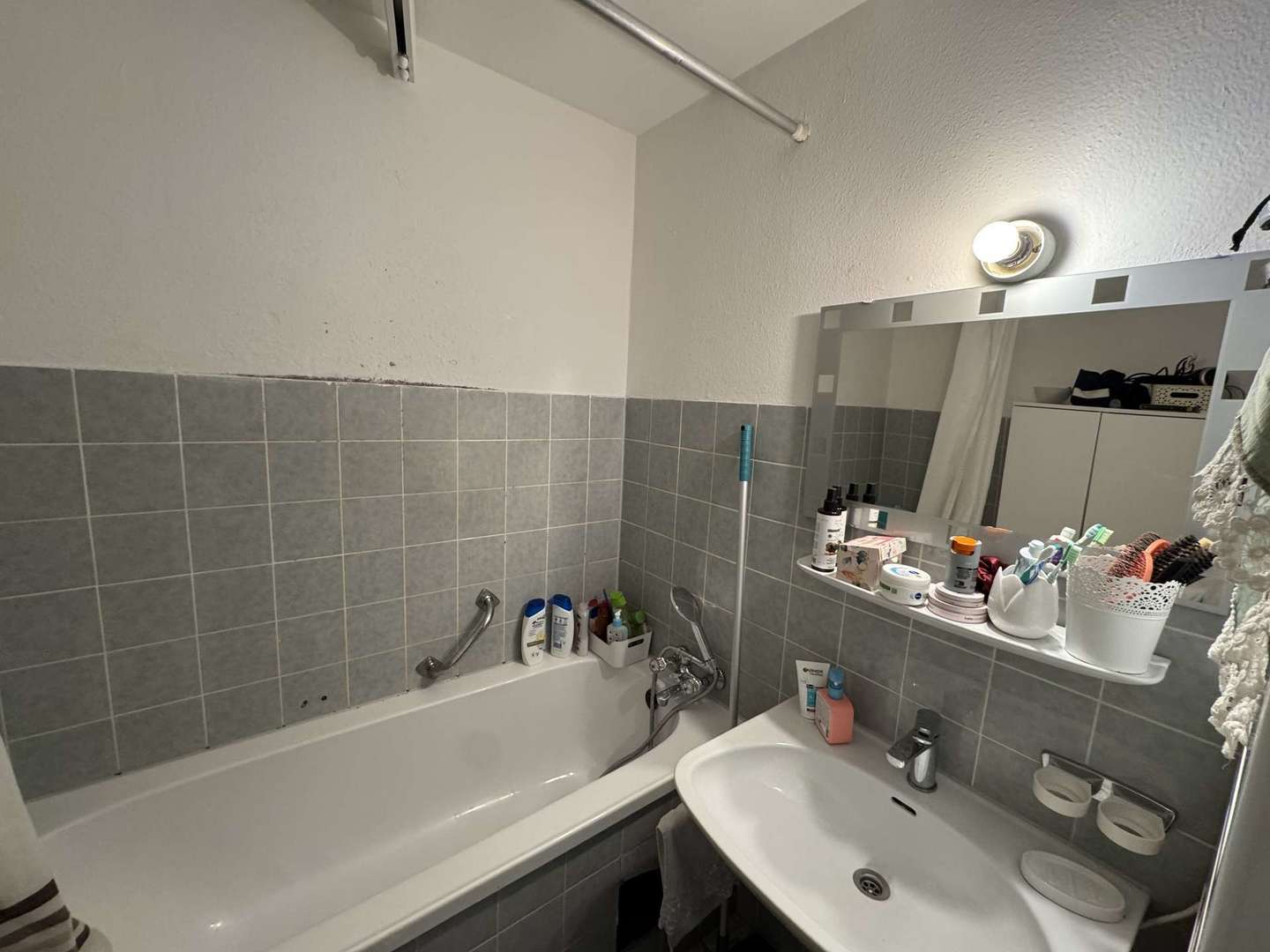Blick ins Badezimmer