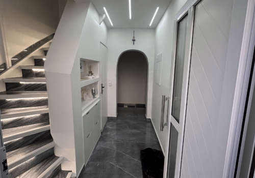 Flur mit Treppenhaus