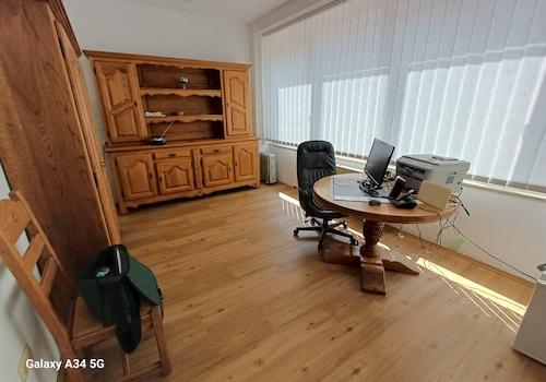 Raum 7/Teeküche, Büro ca. 16qm