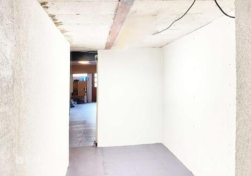 Durchgang zur Garage