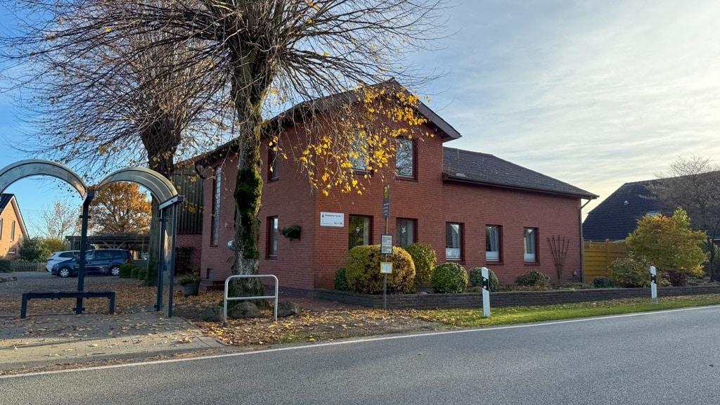 Straßenansicht des Reihendhauses