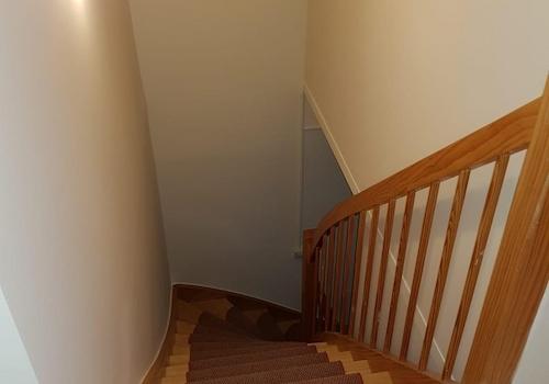 Treppe zu Einliegerwohnungen