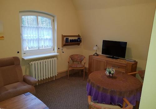 Wohnzimmer, mit Schreibtisch