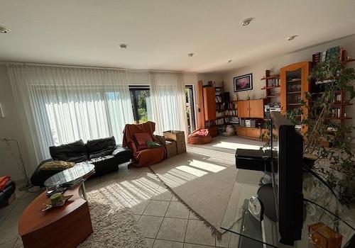 Wohnzi / Blick v. Kamin