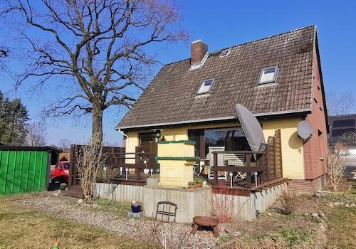 Blick auf die gr. SW Terrasse