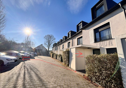 Gemeinde und der Parkplatz