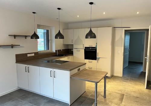 Küche mit Einbauküche