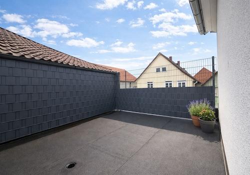 Die Dachterrasse der großen Wohnung 