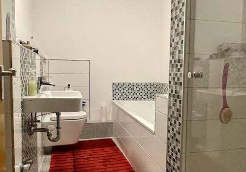 Modernes Badezimmer 