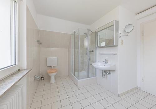 DG: Duschbadezimmer